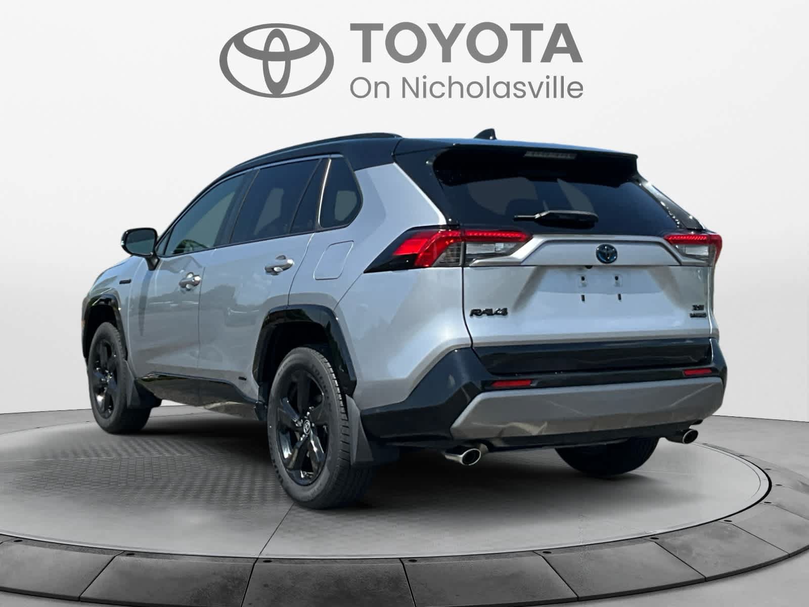 Used 2020 Toyota RAV4 XSE w/ XSE Grade Weather Package AWD/4WD image 3