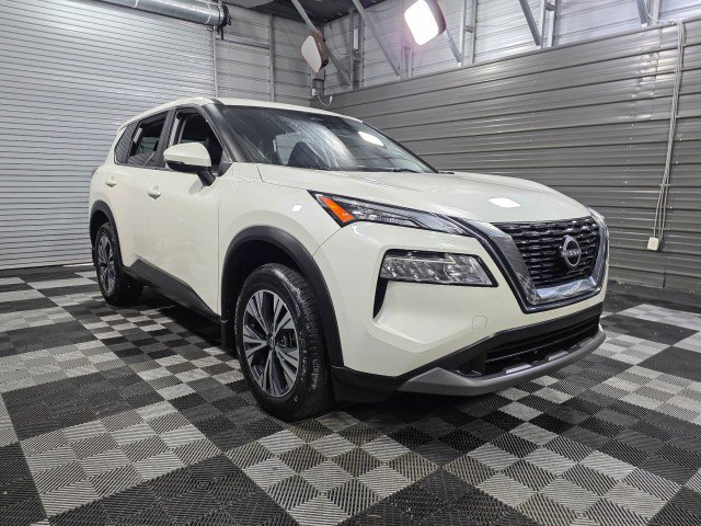 Used 2022 Nissan Rogue SV image 4