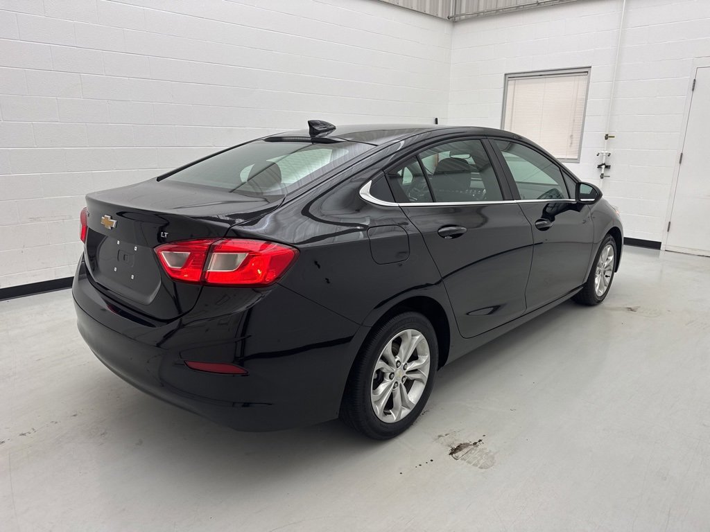 Used 2019 Chevrolet Cruze LT w/ LT Fleet Convenience Package image 11