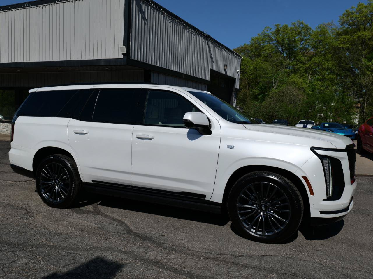 Used 2025 Cadillac Escalade Sport Platinum w/ LPO, Floor Liner Package AWD/4WD image 3