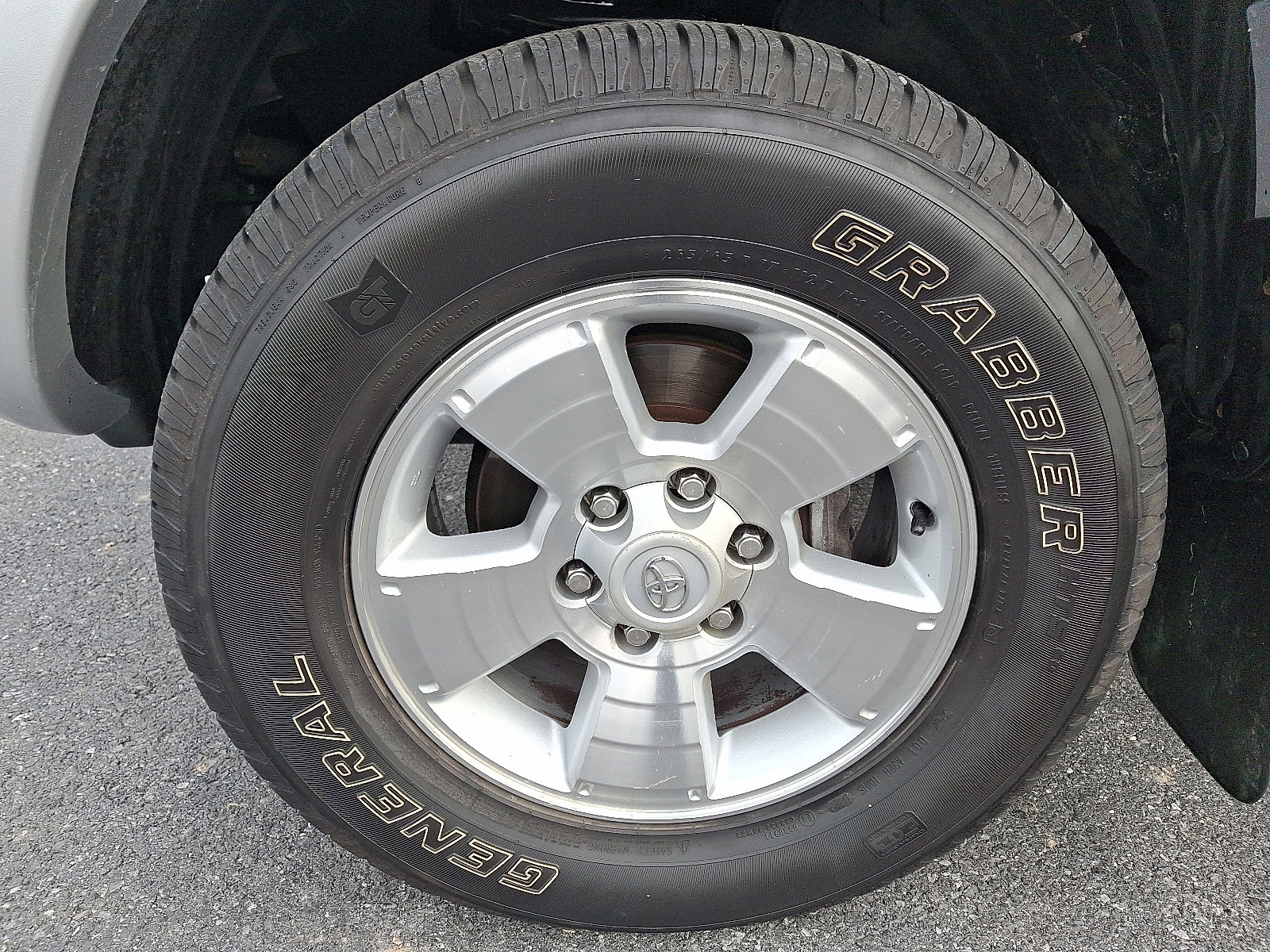 Used 2010 Toyota Tacoma PreRunner image 9