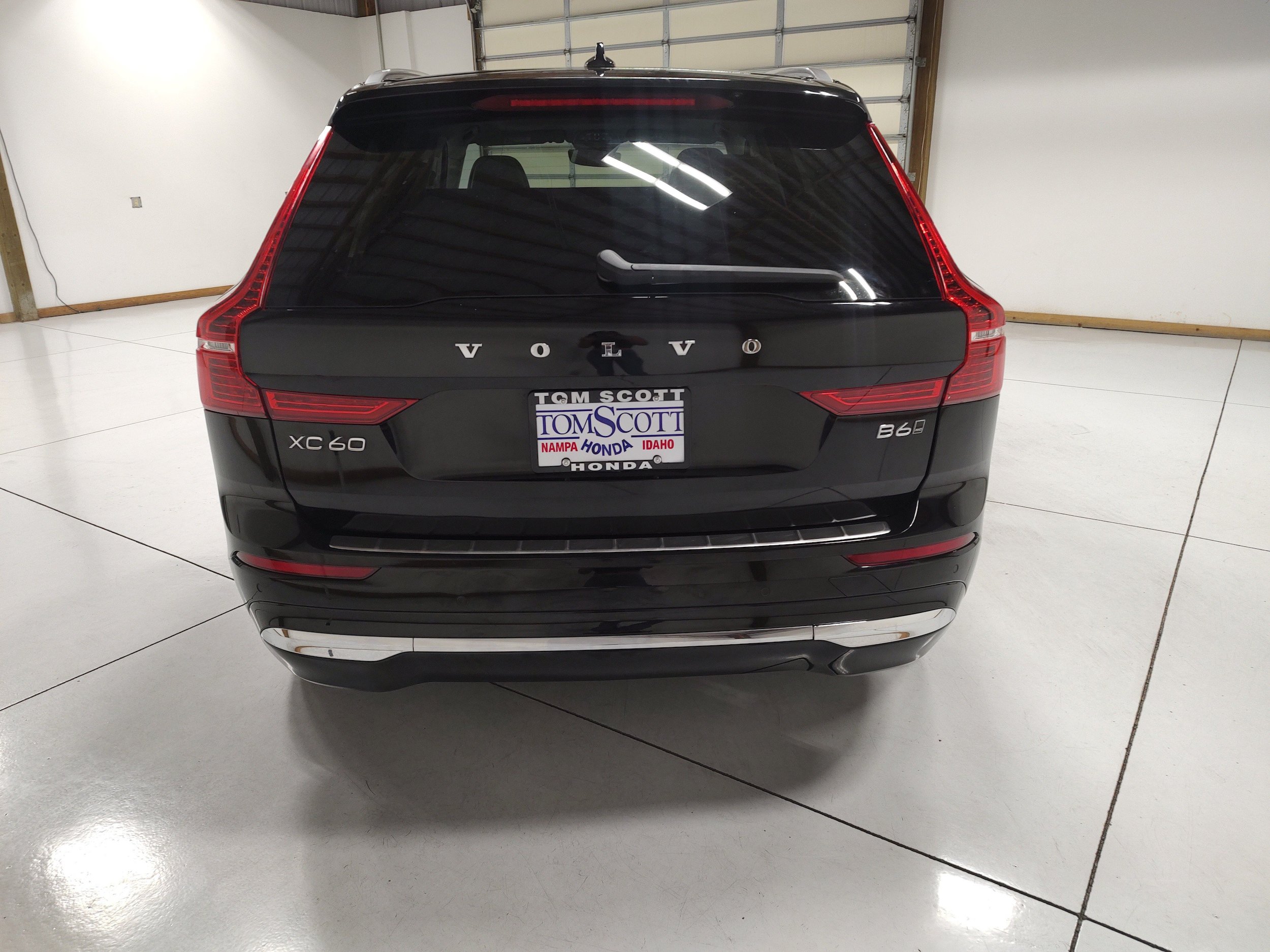 Used 2022 Volvo XC60 B6 Inscription w/ Advanced Package AWD/4WD image 11