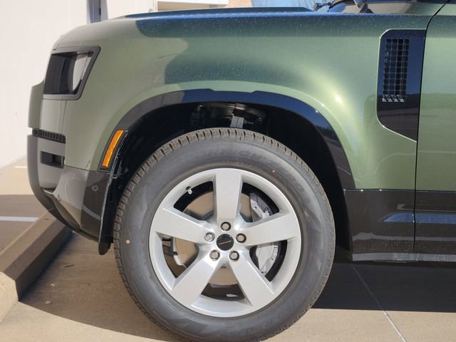 New 2026 Land Rover Defender 130 X-Dynamic SE image 6