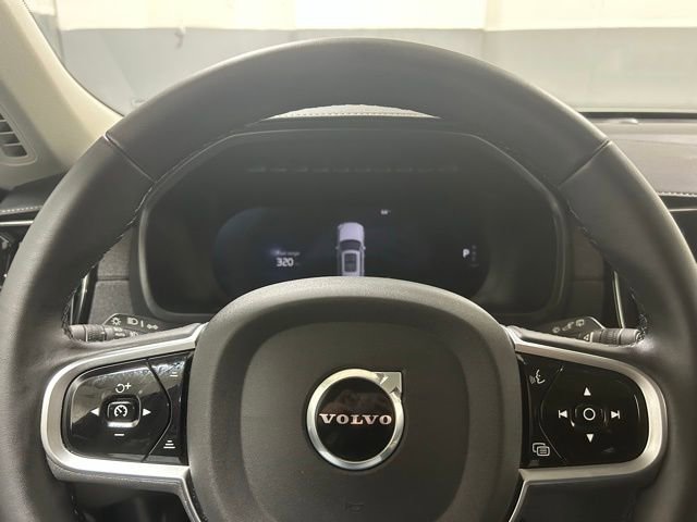 Used 2025 Volvo XC90 B6 Plus AWD/4WD image 18