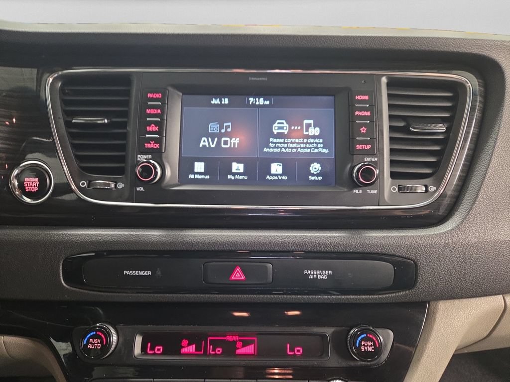 Used 2021 Kia Sedona EX w/ EX Premium Package FWD image 23