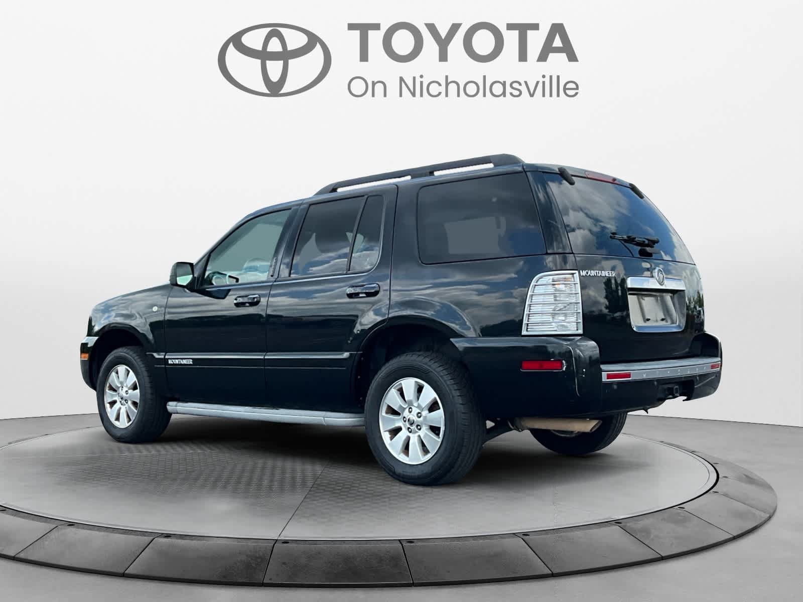 Used 2010 Mercury Mountaineer 2WD image 3
