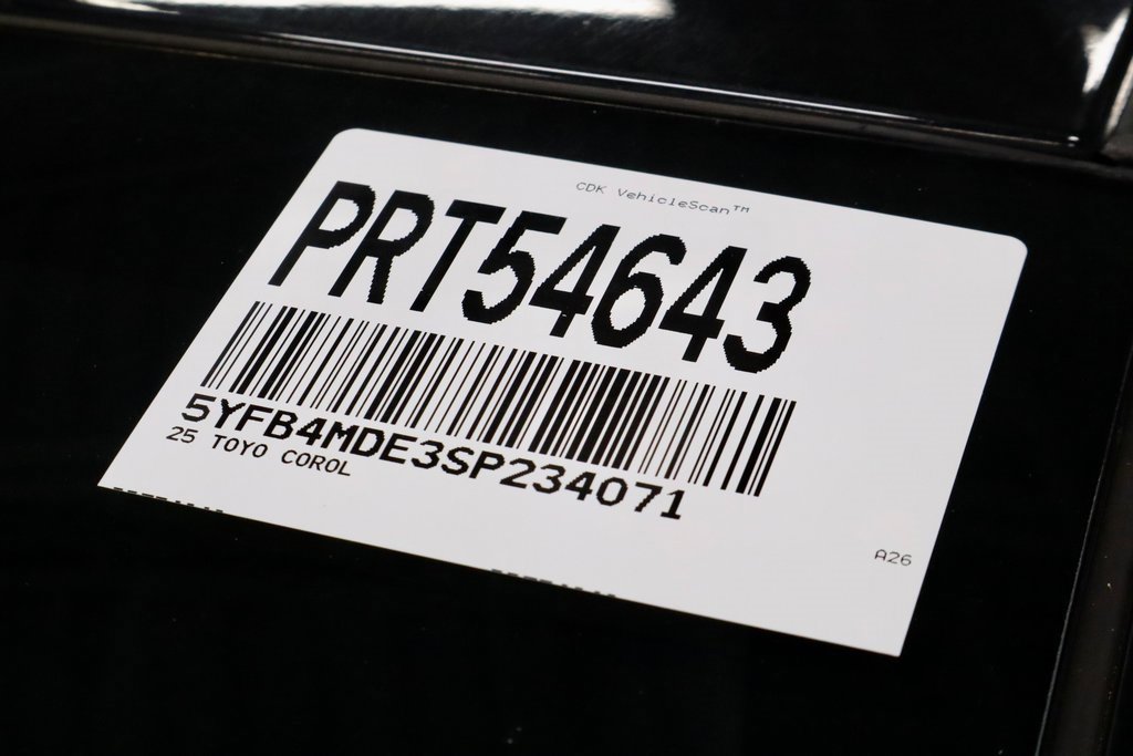 Used 2025 Toyota Corolla LE image 33