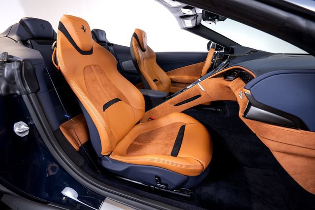 Used 2026 Ferrari Roma Spider RWD image 51