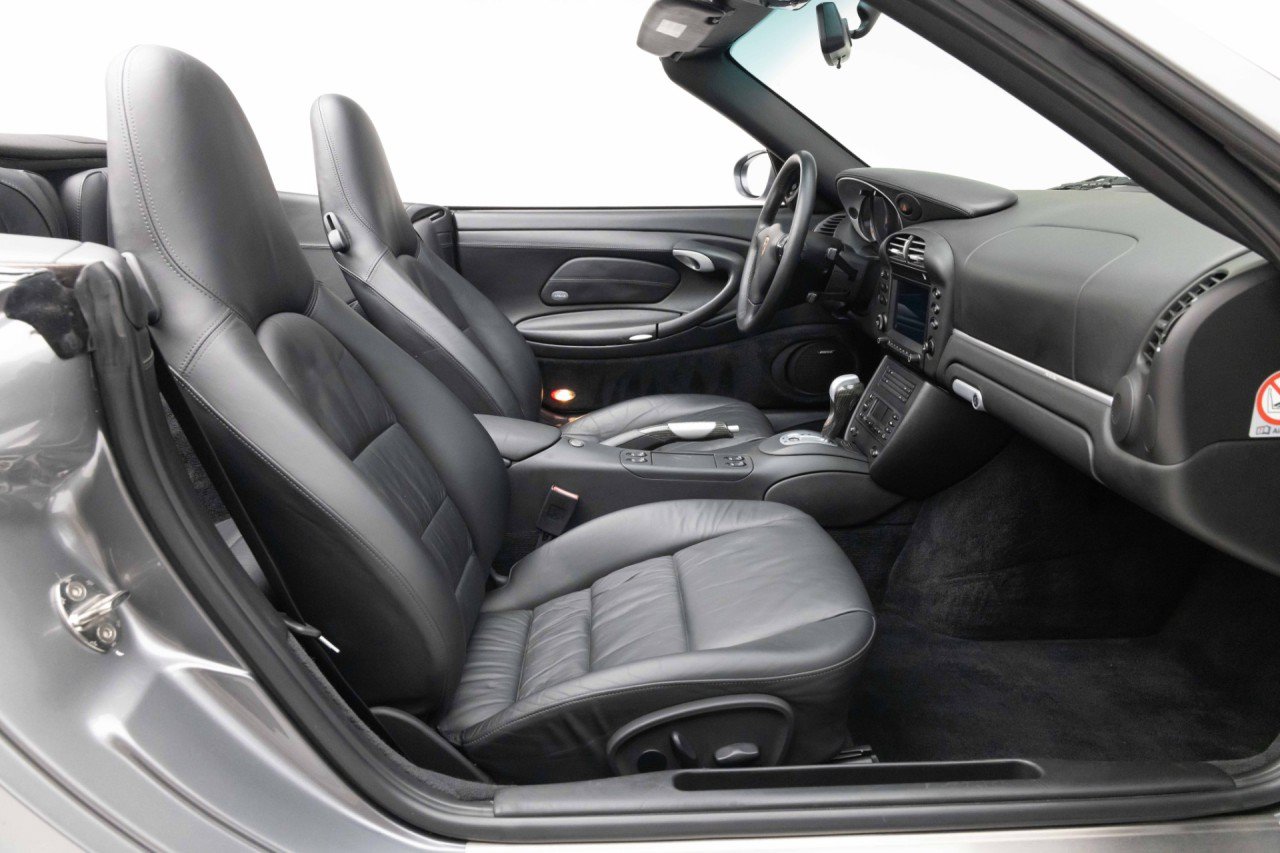 Used 2004 Porsche 911 Carrera 4 AWD/4WD image 14