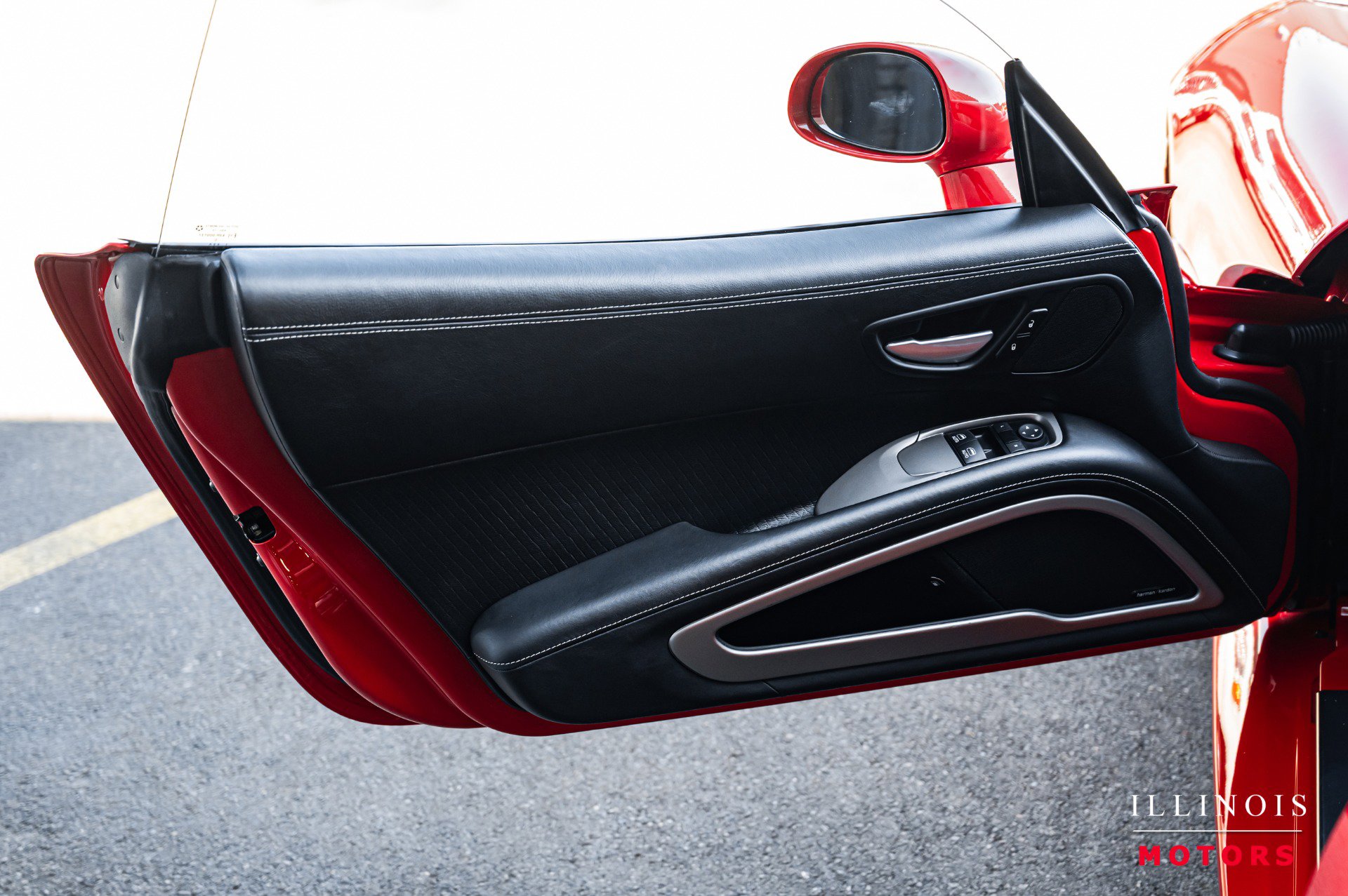 Used 2013 SRT Viper GTS w/ GTS Laguna Interior Pkg image 16