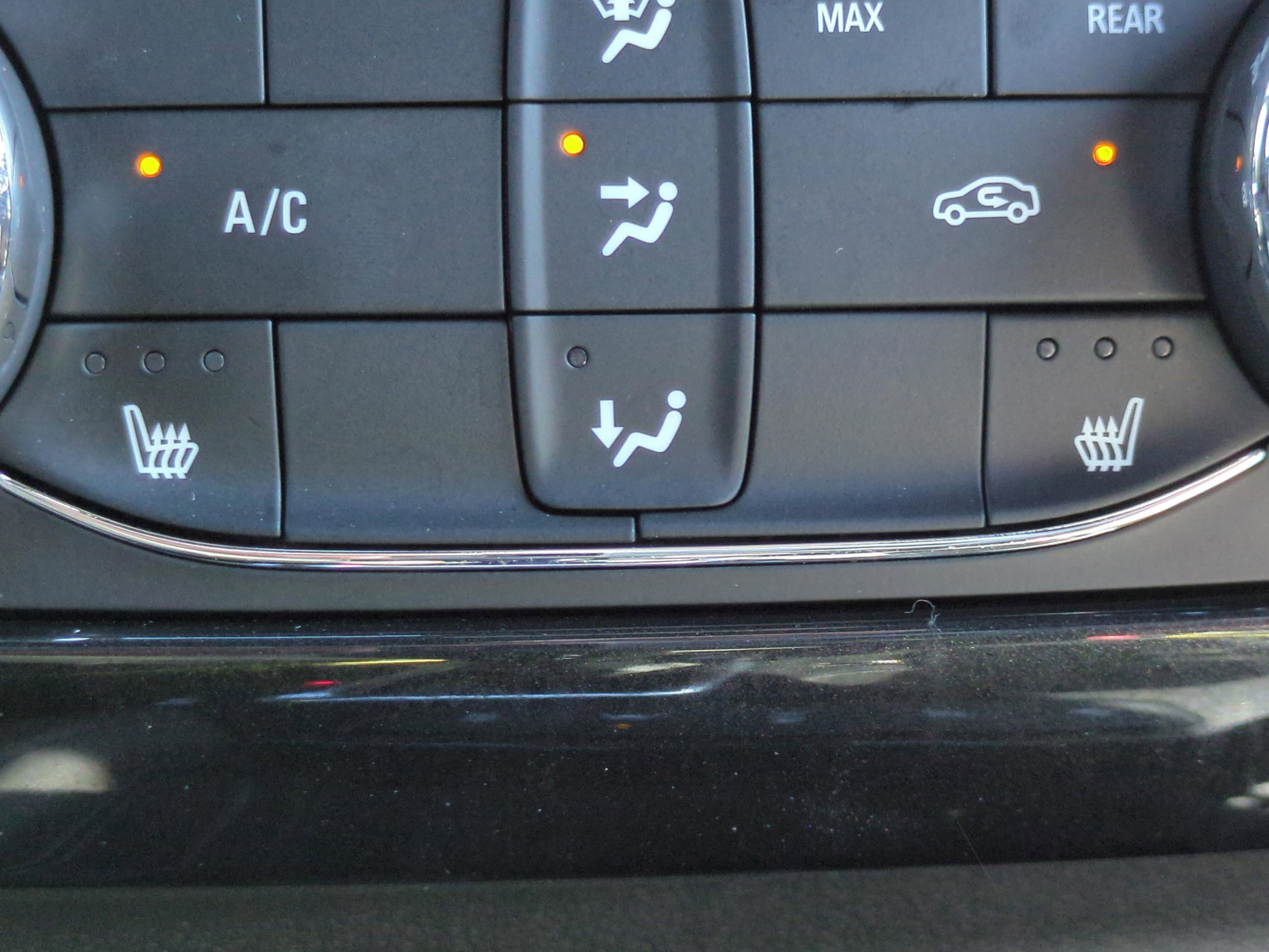 Used 2025 Chevrolet TrailBlazer ACTIV w/ Driver Confidence Package image 19