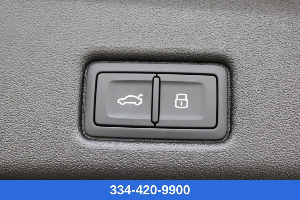 New 2025 Audi Q5 Prestige image 30