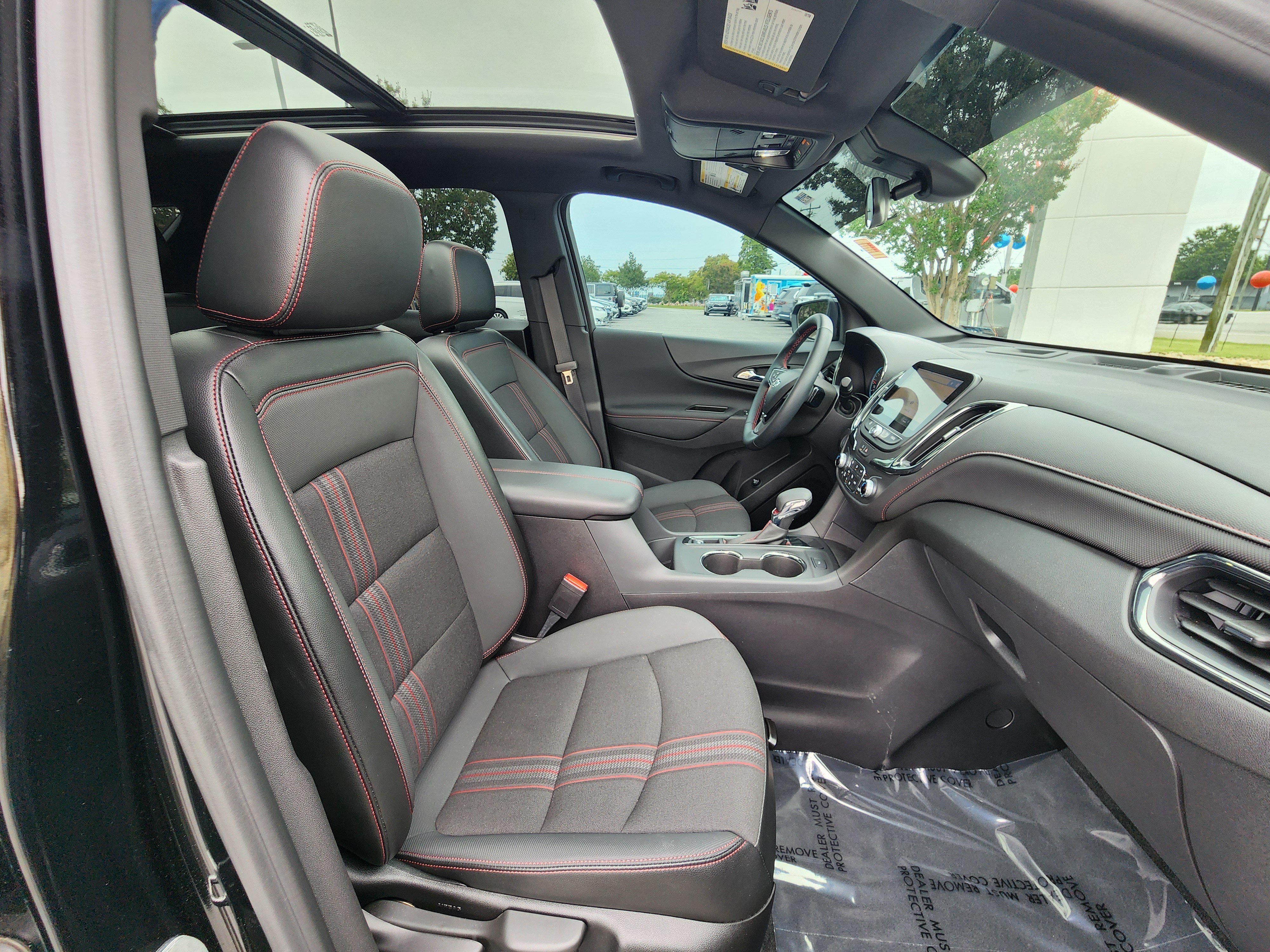 Used 2024 Chevrolet Equinox RS FWD image 13