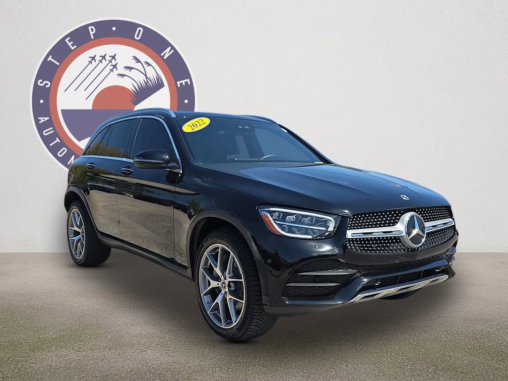 Used 2022 Mercedes-Benz GLC 300 image 2