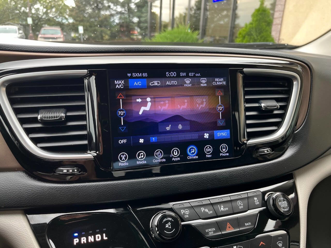 Used 2017 Chrysler Pacifica Touring-L Plus w/ Advanced Safetytec Group image 37