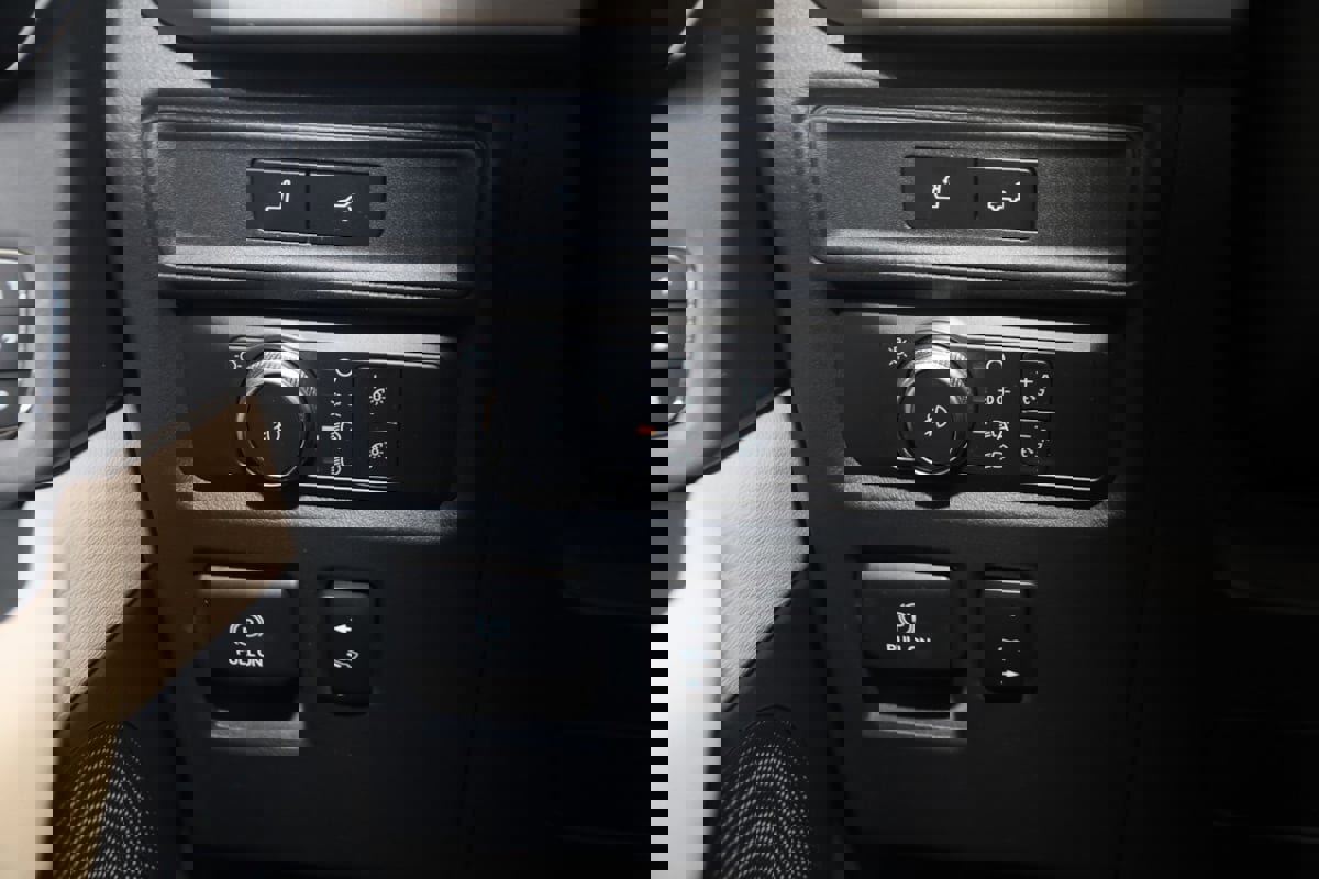 Used 2022 Ford Expedition XLT image 30