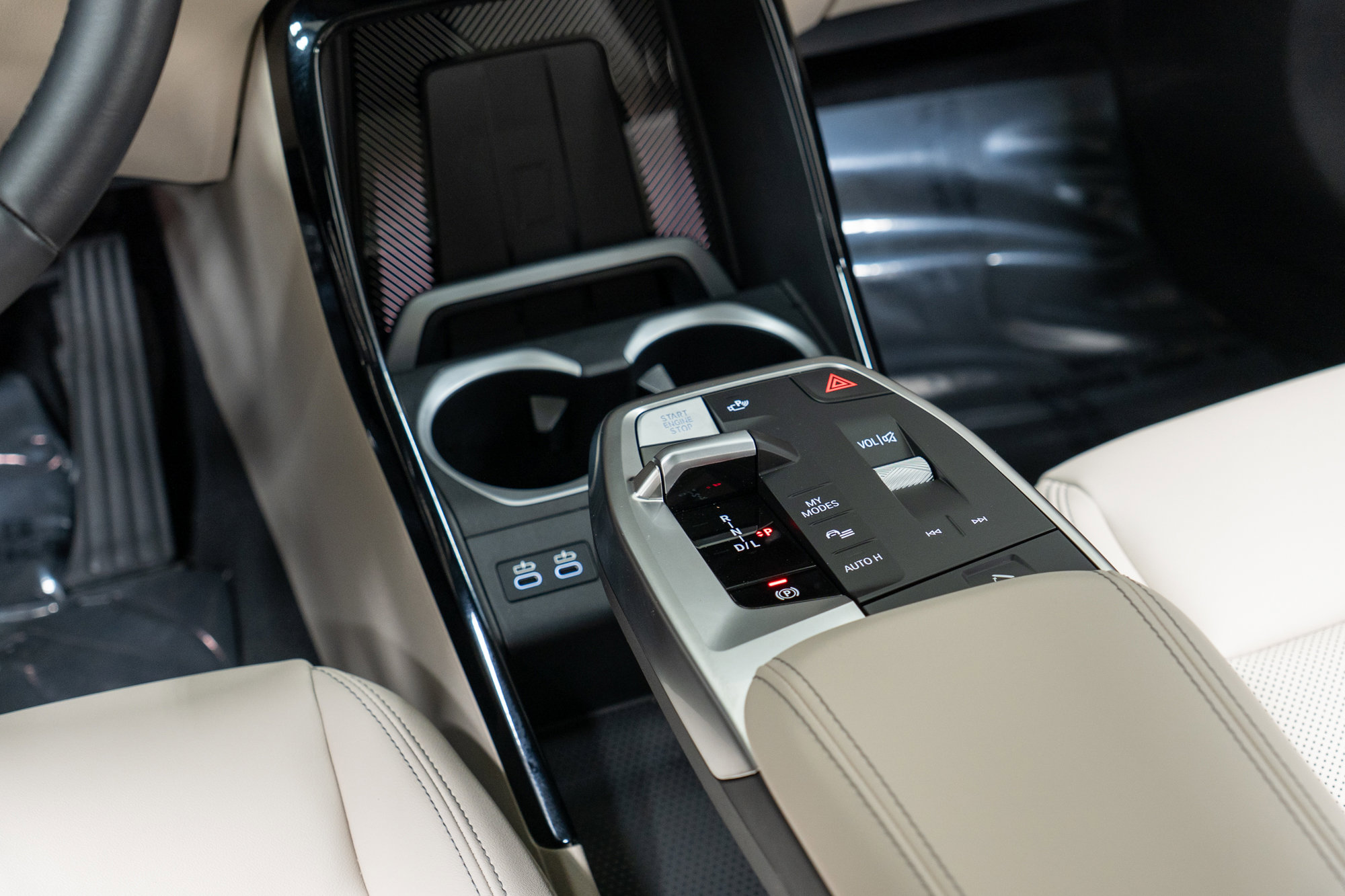 Used 2025 BMW X1 xDrive28i w/ Technology Package image 20