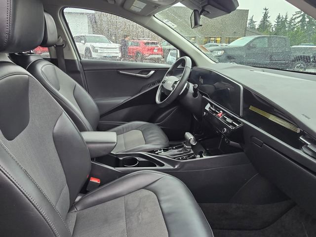 Certified 2023 Kia Niro EX image 12