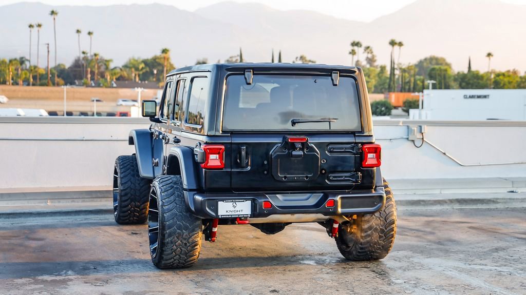 Used 2022 Jeep Wrangler Unlimited Rubicon w/ LED Lighting Group image 7