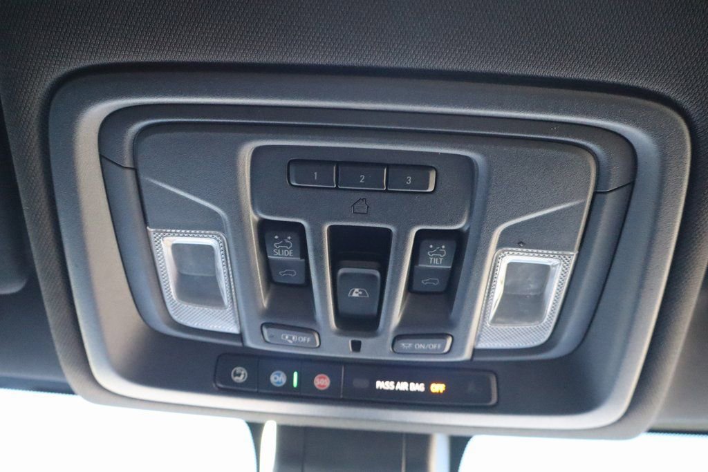 Used 2020 Chevrolet Silverado 1500 High Country w/ Technology Package image 20