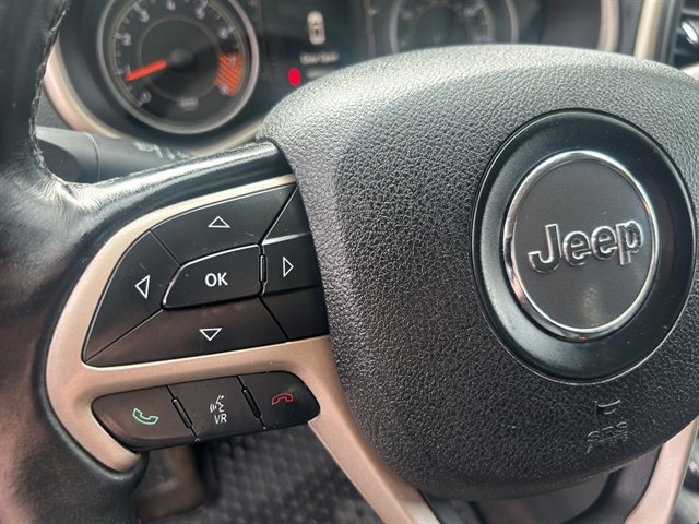Used 2015 Jeep Cherokee Latitude w/ Cold Weather Group image 22