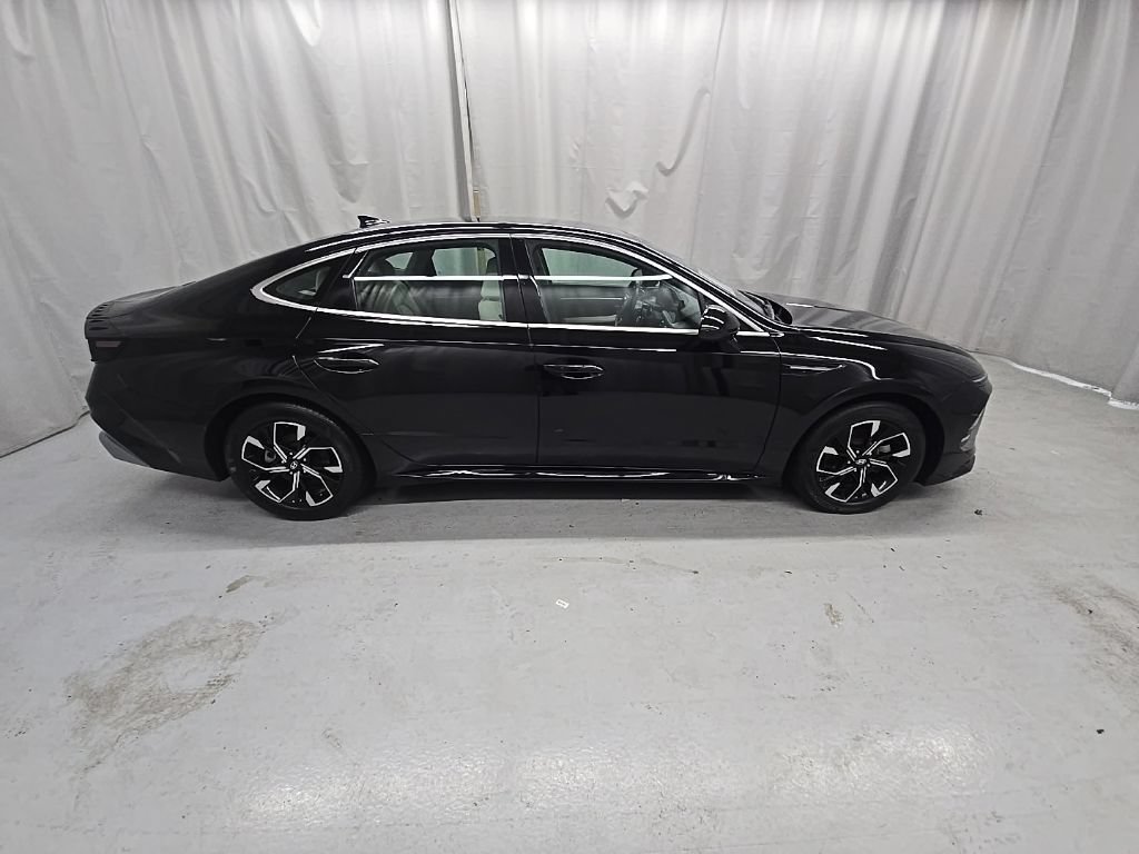 Used 2025 Hyundai Sonata SEL FWD image 8