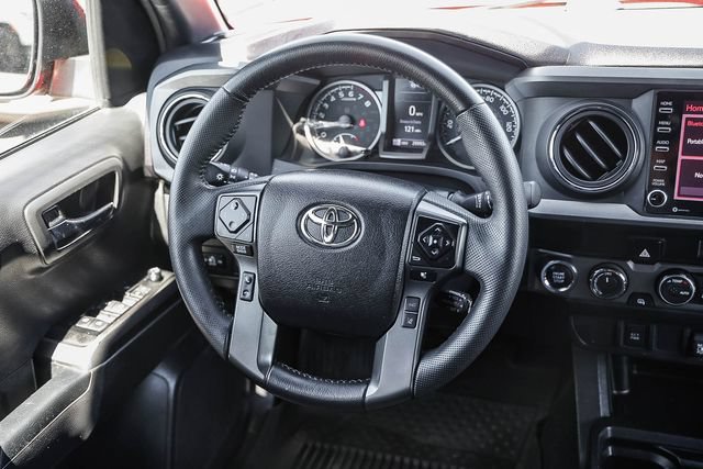 Used 2022 Toyota Tacoma TRD Off-Road AWD/4WD image 16