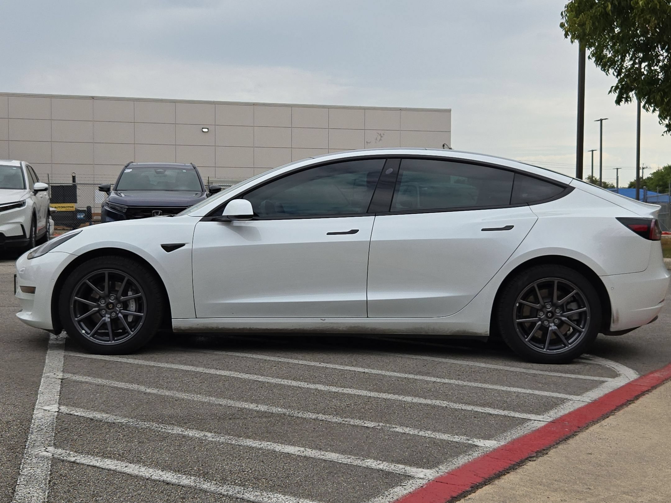 Used 2020 Tesla Model 3 Long Range AWD/4WD image 6