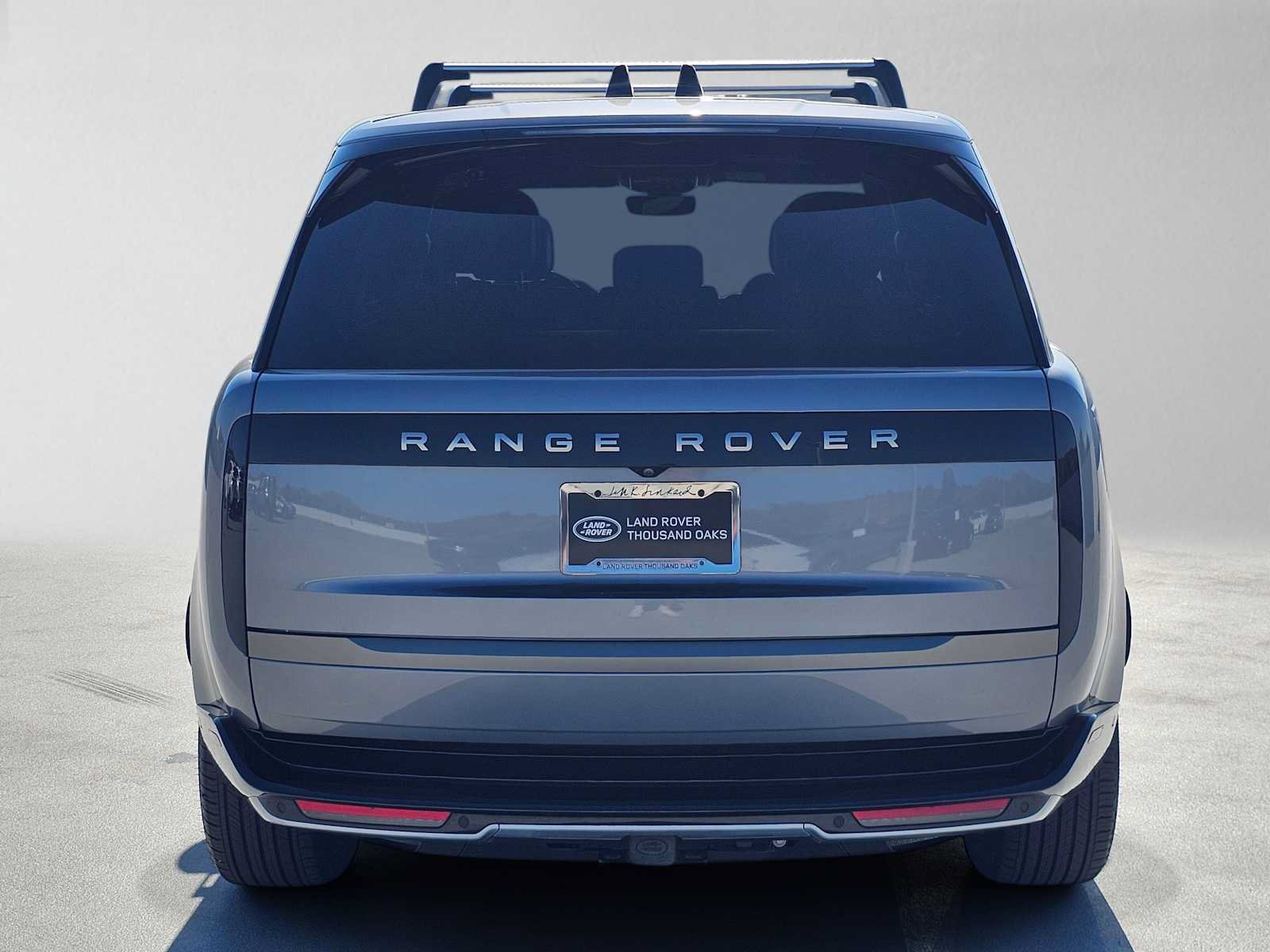 Used 2024 Land Rover Range Rover SE AWD/4WD image 4