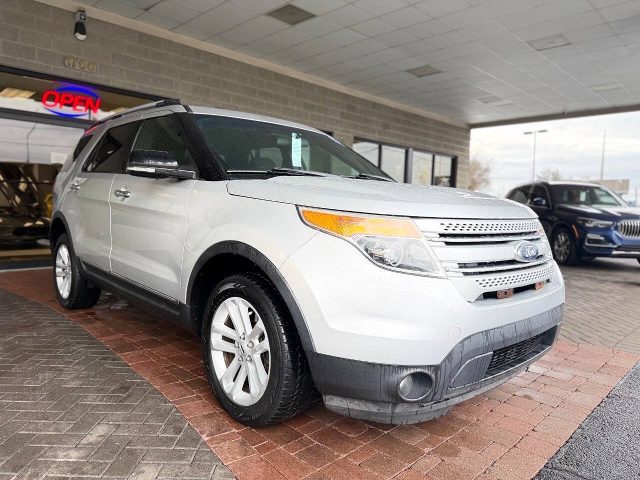 Used 2015 Ford Explorer XLT AWD/4WD image 15