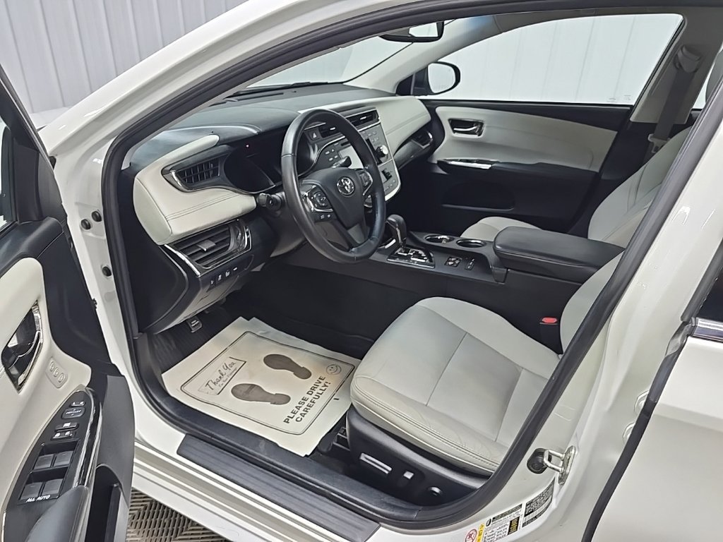 Used 2018 Toyota Avalon Touring w/ Carpet Mat Package FWD image 29