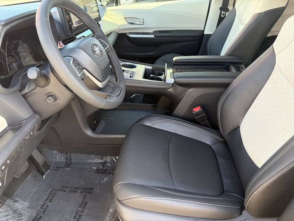Certified 2026 Toyota Sienna Limited FWD image 23
