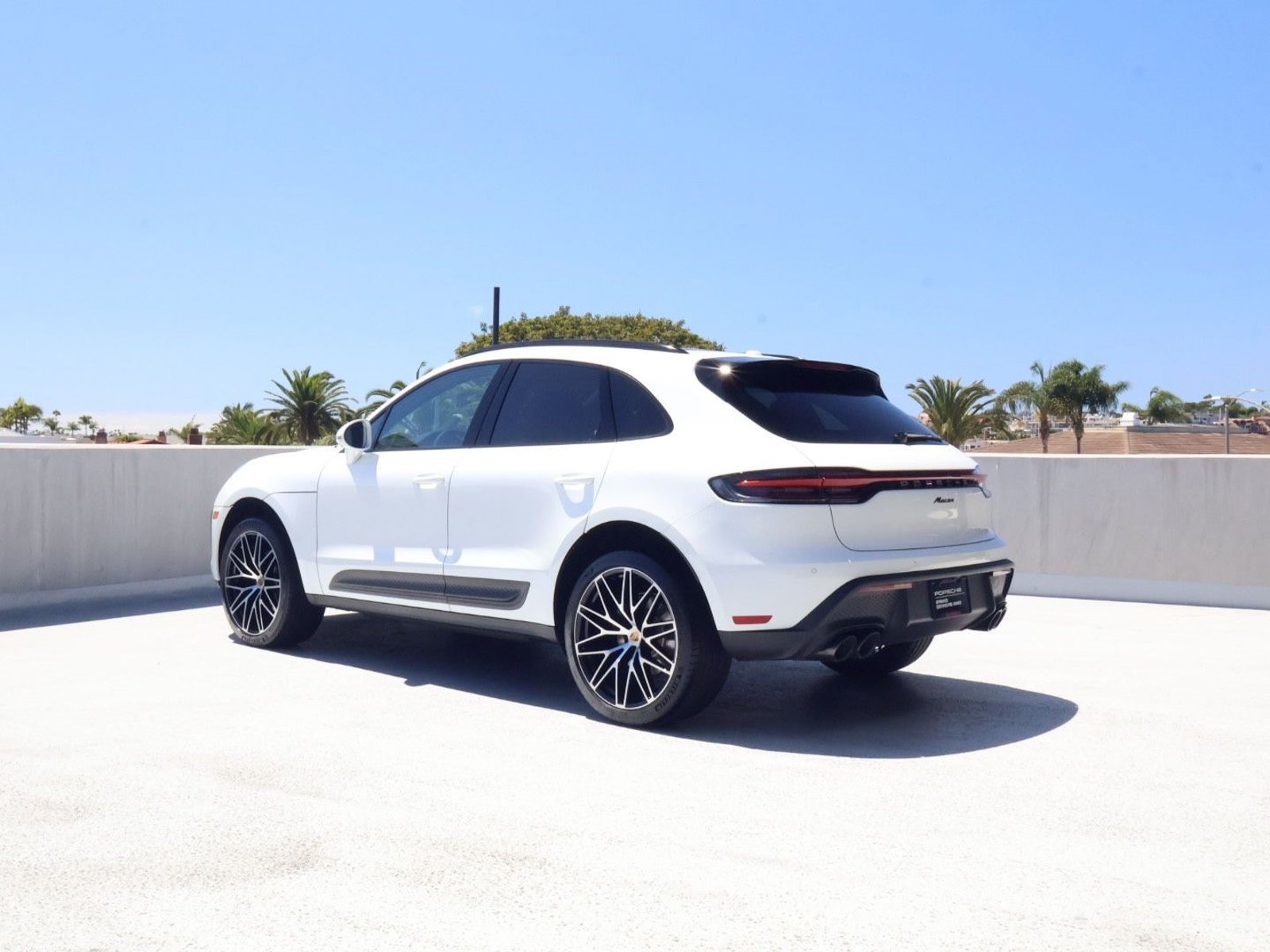 Certified 2026 Porsche Macan AWD/4WD video 3