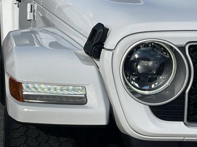 Used 2024 Jeep Wrangler Unlimited Sahara AWD/4WD image 17