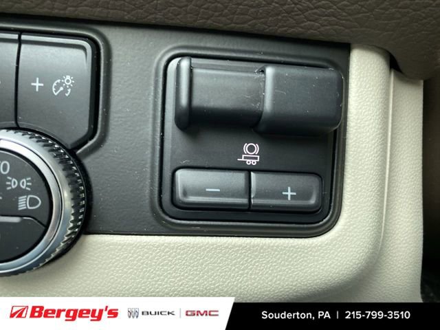 Certified 2021 GMC Yukon Denali w/ Denali Premium Package AWD/4WD image 42