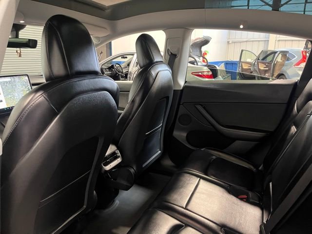 Used 2021 Tesla Model Y Long Range image 18