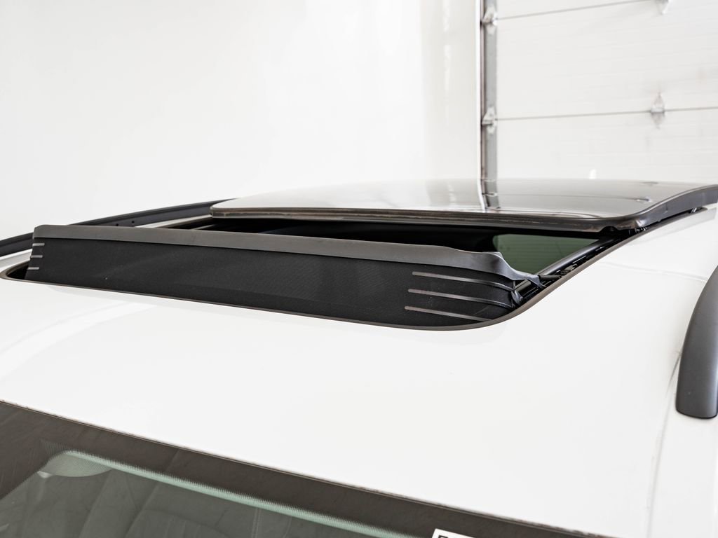 Used 2021 Audi e-tron Premium w/ Convenience Plus Package AWD/4WD image 14