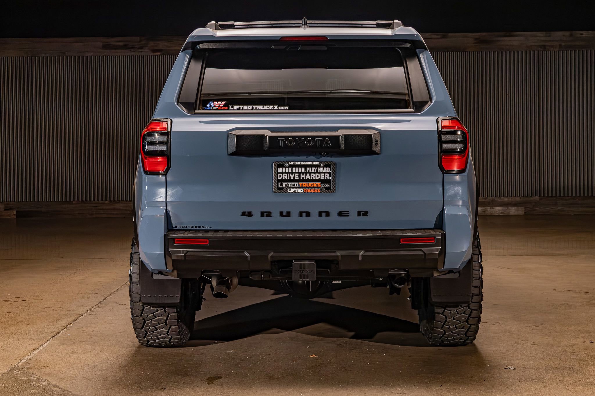 Used 2025 Toyota 4Runner SR5 AWD/4WD image 8