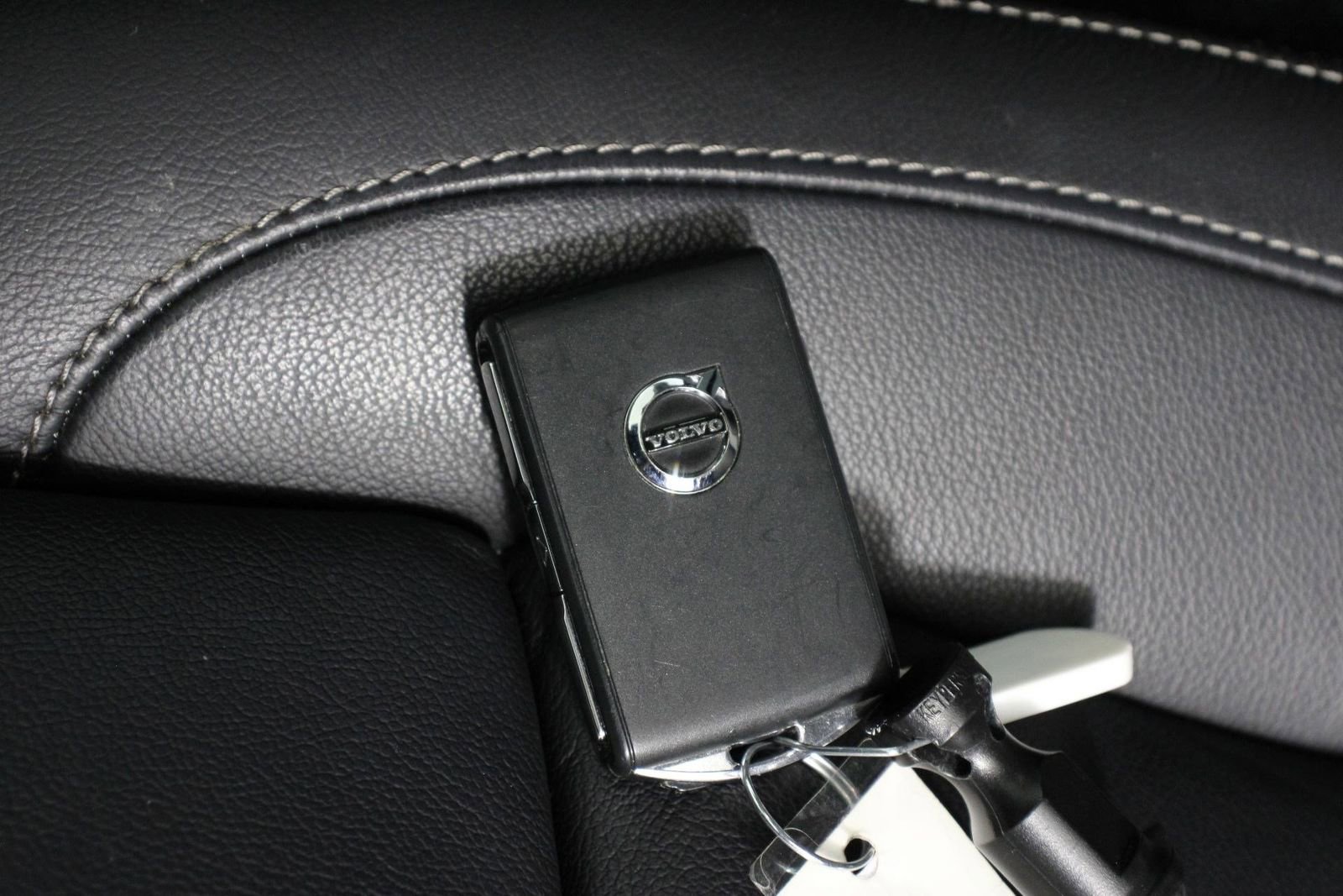 Used 2023 Volvo XC40 B5 Ultimate w/ Climate Package AWD/4WD image 33