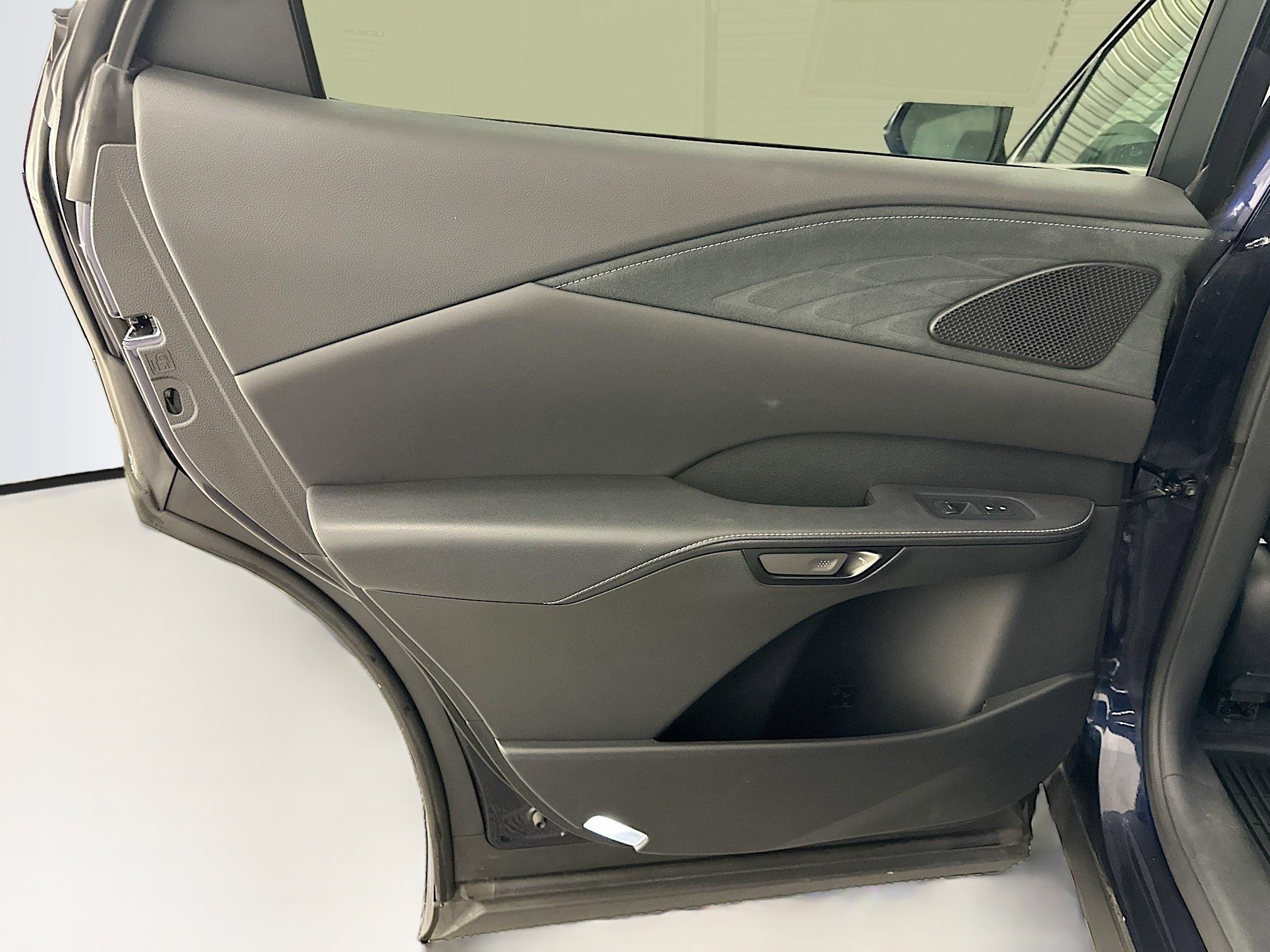 Used 2023 Lexus RX 350 F Sport w/ Accessory Package image 28