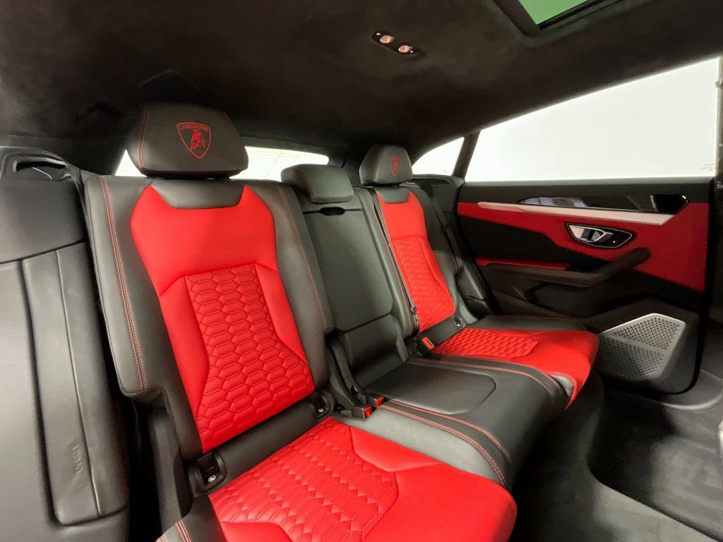 Used 2020 Lamborghini Urus image 22