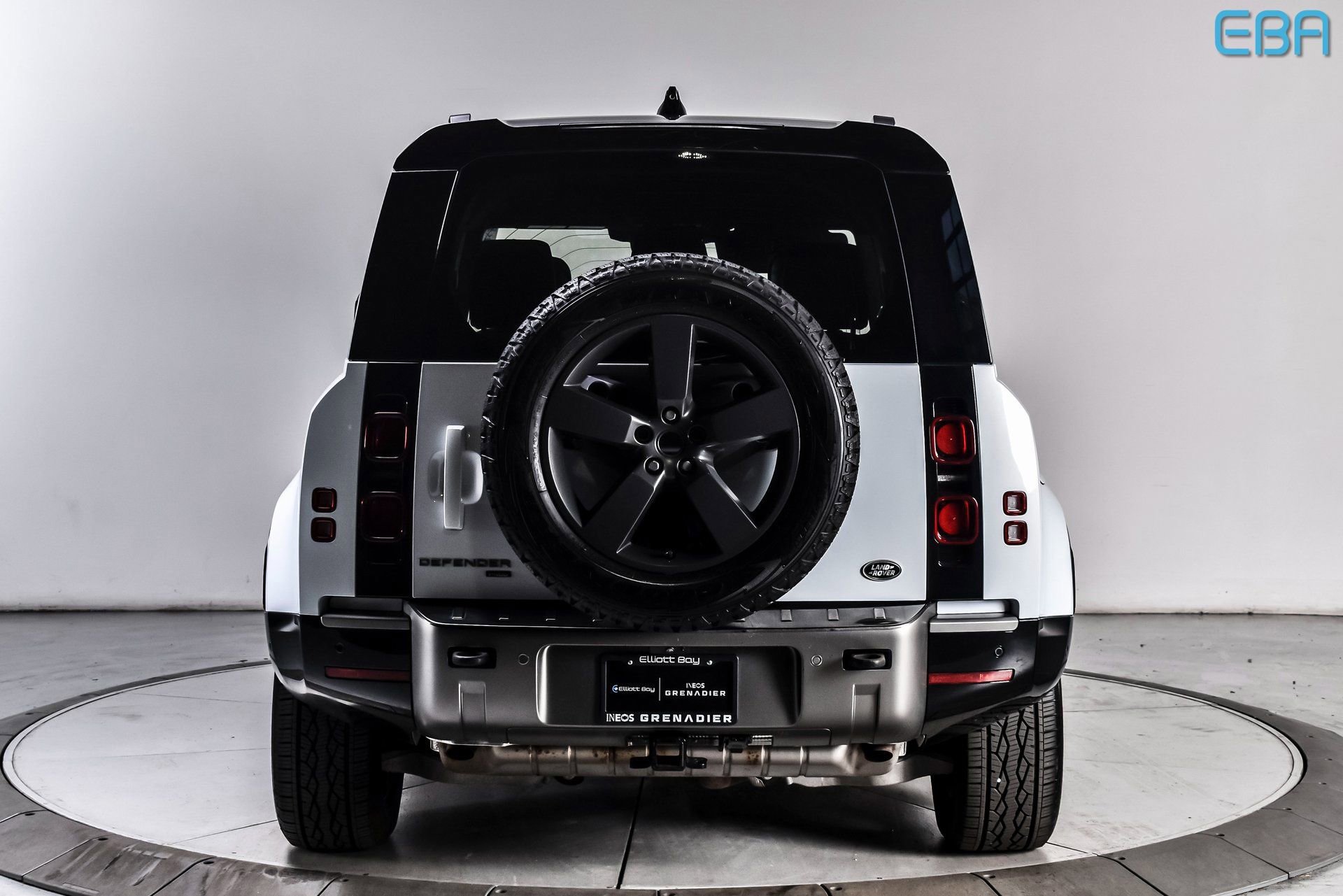 Used 2022 Land Rover Defender 110 X-Dynamic HSE image 5