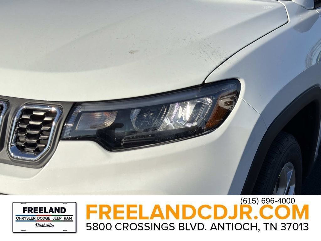 New 2026 Jeep Compass Latitude image 9