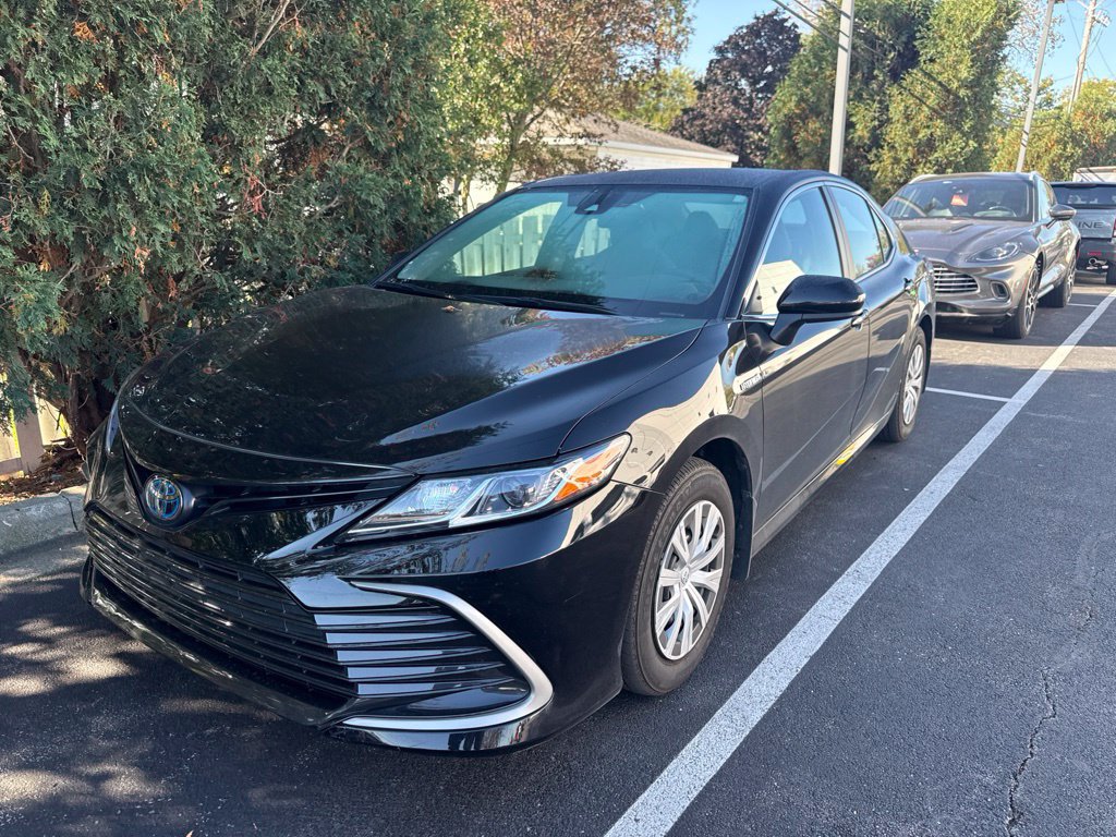 Used 2021 Toyota Camry LE FWD image 1