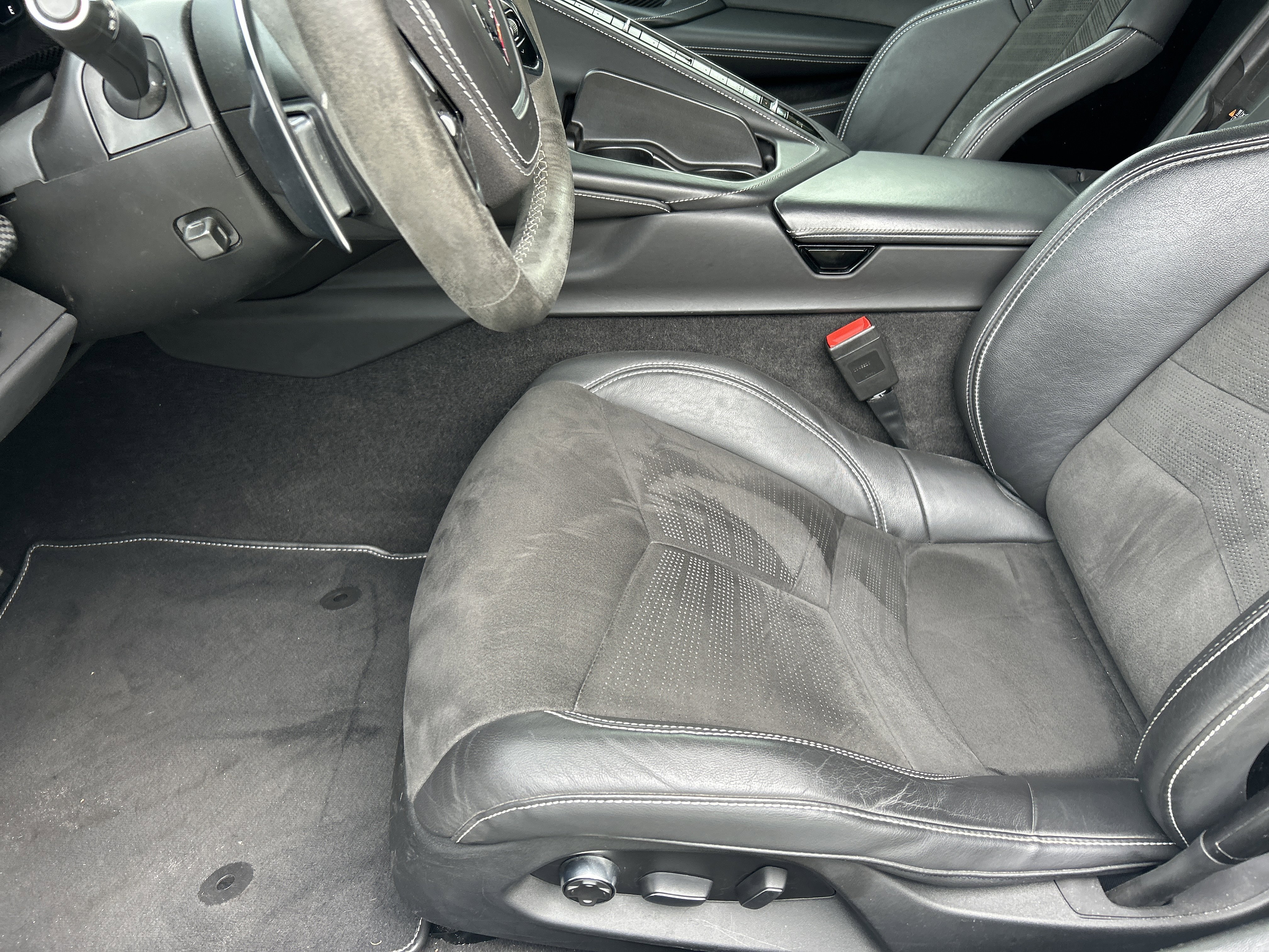 Certified 2022 Chevrolet Corvette Stingray Premium Conv w/ Z51 Performance Package image 10