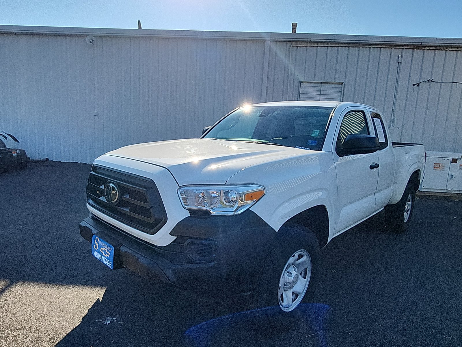 Used 2023 Toyota Tacoma SR RWD image 1