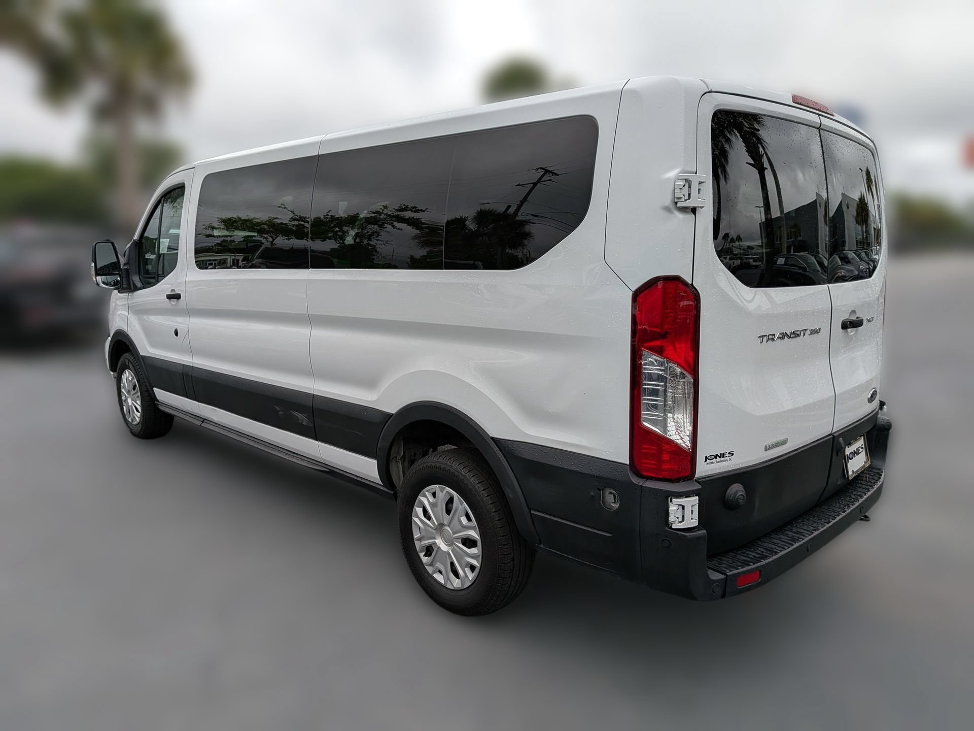 Used 2024 Ford Transit 350 XLT RWD image 8