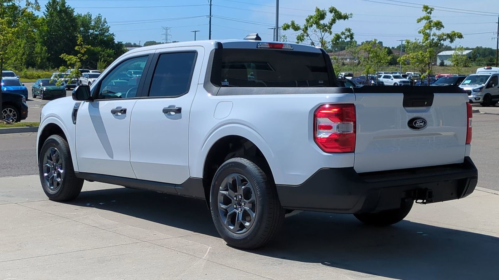 New 2025 Ford Maverick XLT w/ XLT Luxury Package AWD/4WD image 3