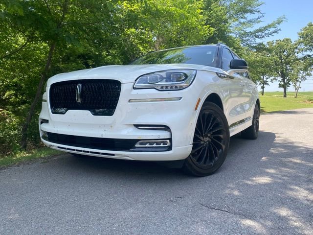 Used 2022 Lincoln Aviator Reserve w/ Equipment Group 201A AWD/4WD image 2