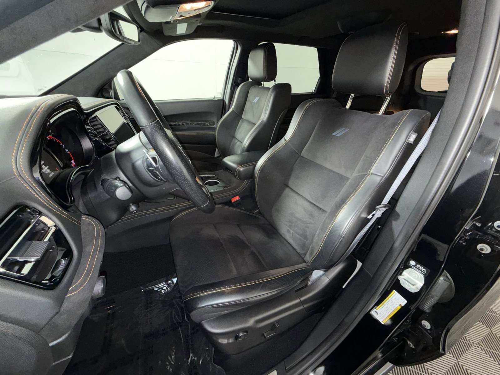 Used 2023 Dodge Durango R/T w/ Hemi Orange Plus Package AWD/4WD image 13